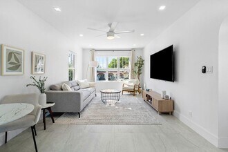 401 NE 2nd Ave in Delray Beach, FL - Building Photo - Building Photo