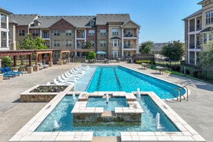 Auberge of Burleson in Burleson, TX - Building Photo