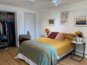 11 Bridge St, Unit B in Newton, MA - Building Photo - Building Photo