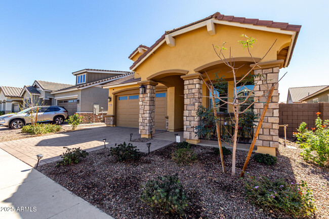 23129 E Carriage Wy in Queen Creek, AZ - Building Photo - Building Photo