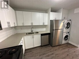 9 Sarah Crescent in Chatham, ON - Building Photo