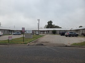 2710 8th Ave in Canyon, TX - Building Photo
