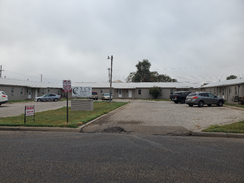 2710 8th Ave in Canyon, TX - Foto de edificio