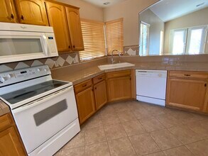 13433 W Watson Ln in Surprise, AZ - Foto de edificio - Building Photo