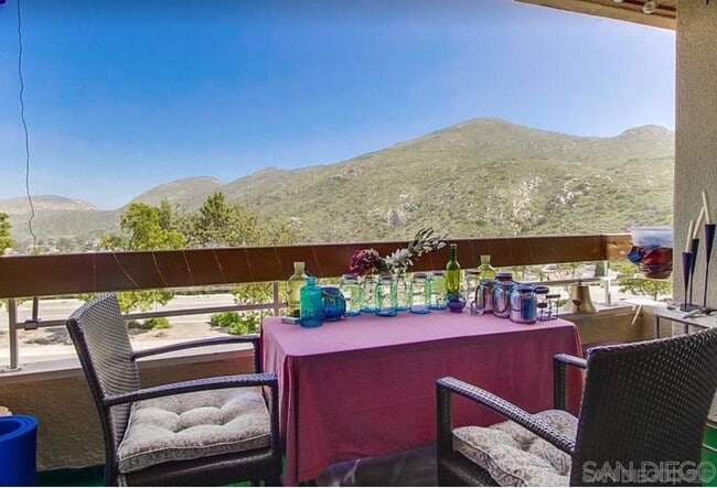 7225 Navajo Rd in San Diego, CA - Building Photo - Building Photo