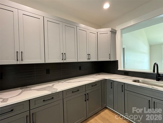 7 Heartleaf Cir in Avery Creek, NC - Building Photo - Building Photo