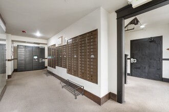 Milwaukee Apartments in Seattle, WA - Foto de edificio - Building Photo