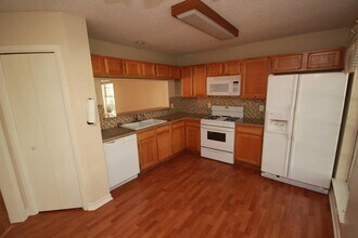 21402 Park Bishop Dr in Katy, TX - Foto de edificio - Building Photo