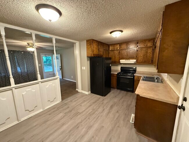 property at 5010 N Crystal Ave