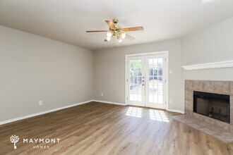 6014 Bronco Way in San Antonio, TX - Building Photo - Building Photo