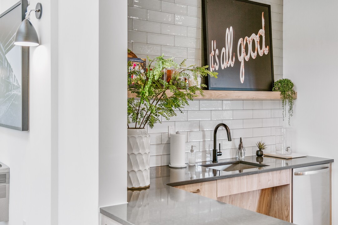 Isabella Apartment Homes in Greenwood Village, CO - Building Photo