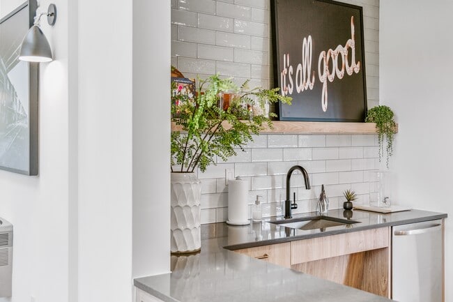 Isabella Apartment Homes