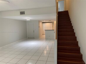 1417 Barcelona Way in Weston, FL - Building Photo - Building Photo