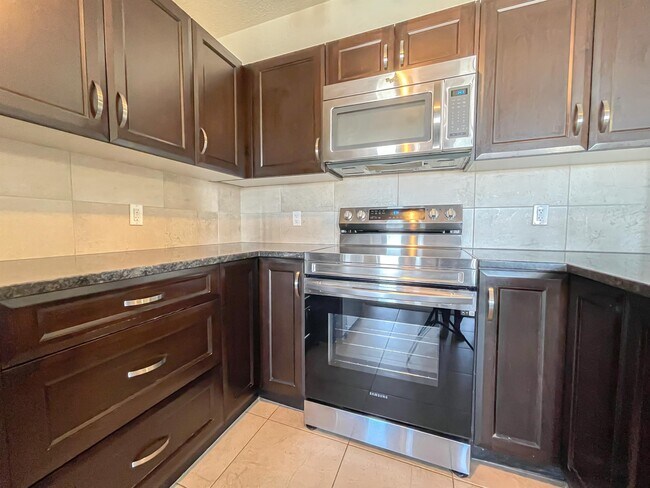 6118-6180 80 Ave NE in Calgary, AB - Building Photo - Building Photo