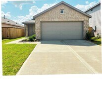 1727 W Stroker Rd in Crosby, TX - Building Photo