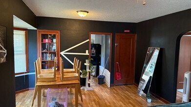 3219 SW 8th Ave in Topeka, KS - Building Photo - Building Photo