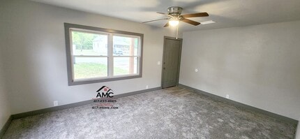 304 E Cofield St in Aurora, MO - Building Photo - Building Photo