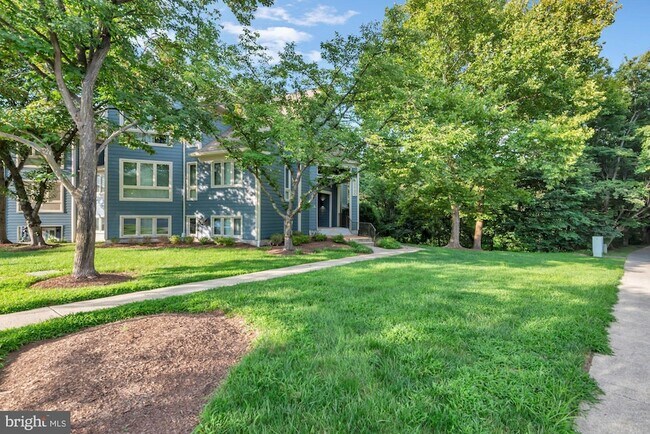 5006 Dorsey Hall Dr, Unit C1 in Ellicott City, MD - Building Photo - Building Photo