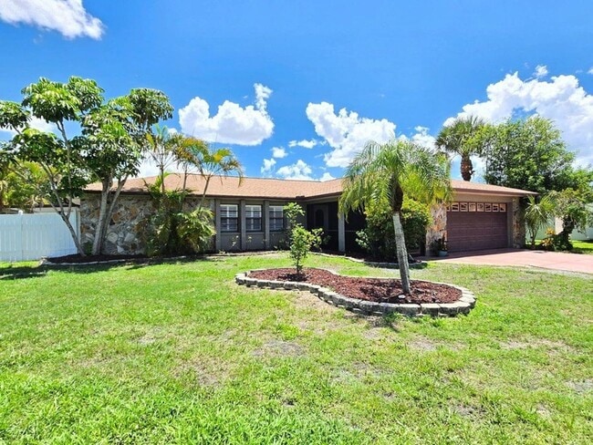 property at 1302 Georgetowne Cir