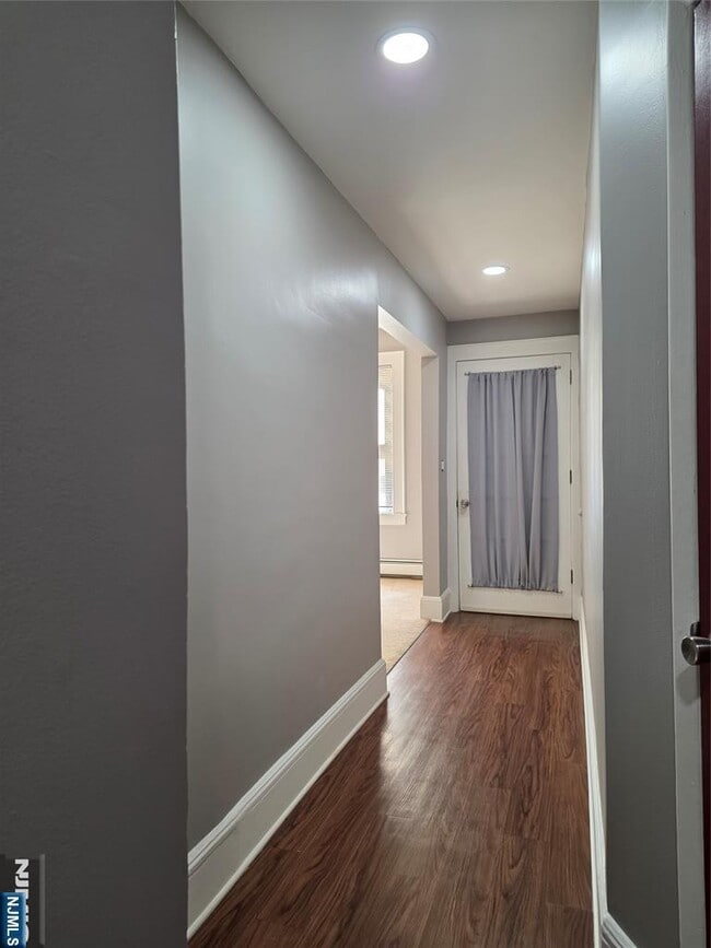 98 Arlington Blvd in North Arlington, NJ - Building Photo - Building Photo