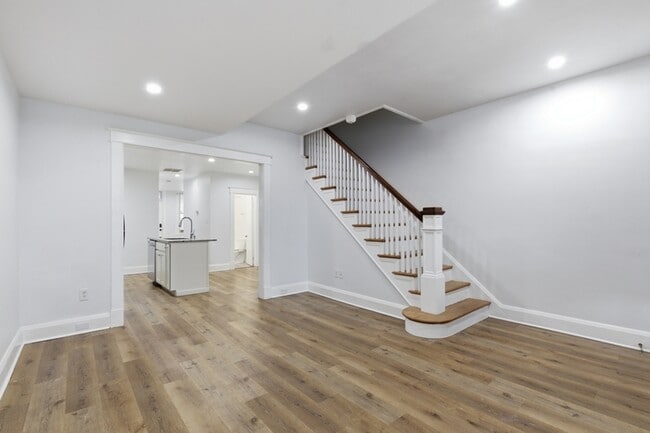 5414 Belair Rd in Baltimore, MD - Foto de edificio - Building Photo