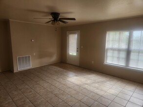 20 Castleberry Ln in Lamar, AR - Foto de edificio - Building Photo