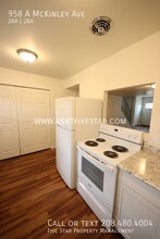 958 McKinley Ave in Pocatello, ID - Foto de edificio - Building Photo