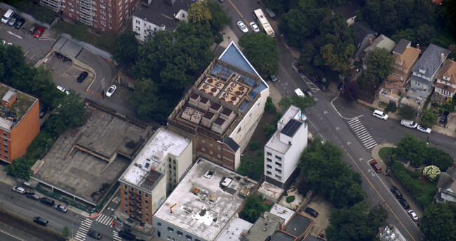 1819 Sedgwick Ave in Bronx, NY - Building Photo - Primary Photo