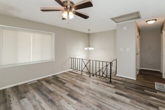 18613 Shoshone Dr in Independence, MO - Foto de edificio - Building Photo