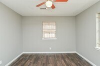 3714 Lydia St photo'