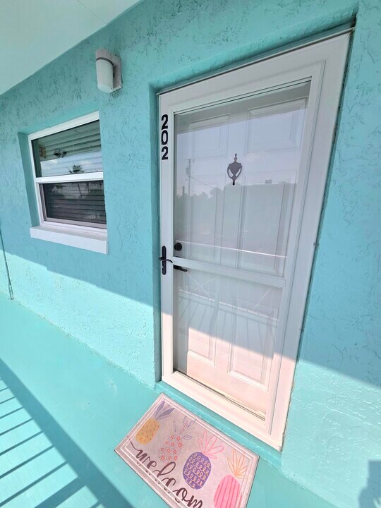 1225 Carlton Ct in Fort Pierce, FL - Building Photo