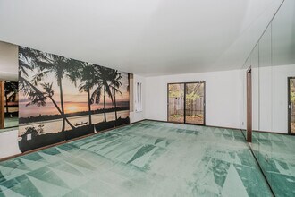 22745 Wrexford Dr in Southfield, MI - Building Photo - Building Photo