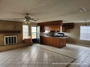 2108 76th St in Lubbock, TX - Building Photo - Building Photo