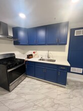 1072 Laguna Ave in Los Angeles, CA - Building Photo - Building Photo