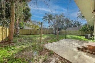 4343 Pinewood Ave in Jacksonville, FL - Foto de edificio - Building Photo
