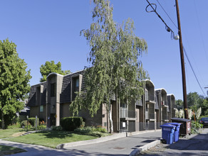 The Monterrey Apartments in Salt Lake City, UT - Foto de edificio - Building Photo