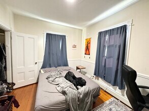 2 Folsom Ave, Unit 3 in Boston, MA - Foto de edificio - Building Photo