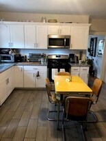 36 E Transit St in Providence, RI - Building Photo