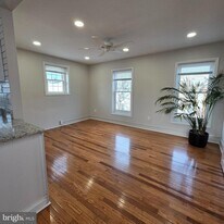 4400 Main St in Philadelphia, PA - Building Photo