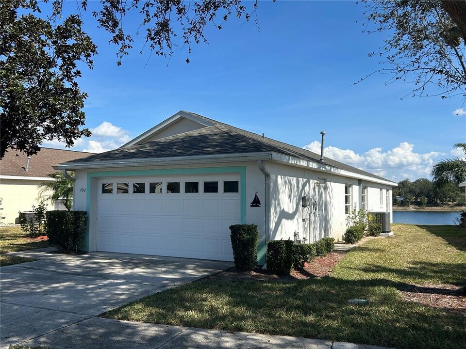 492 Lake Suzanne Dr in Lake Wales, FL - Building Photo