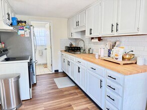 4 Second Ave in Scarborough, ME - Building Photo - Building Photo