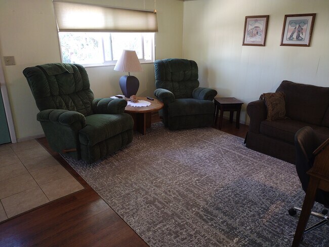 827 E Navajo St in Farmington, NM - Building Photo - Building Photo