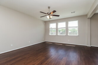 2718 Mesquite Ridge Dr in Houston, TX - Building Photo - Building Photo