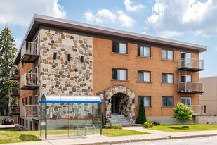 3900 Lévesque Boul O in Laval, QC - Building Photo