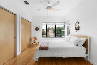 5725 Toscana Ave in Austin, TX - Building Photo - Building Photo