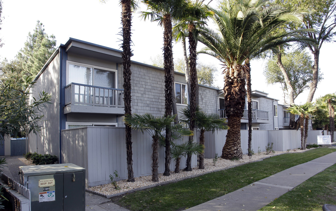 Stratford Place Apartments in Davis, CA - Building Photo