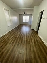 2642 W Superior St, Unit 1 in Chicago, IL - Foto de edificio - Building Photo