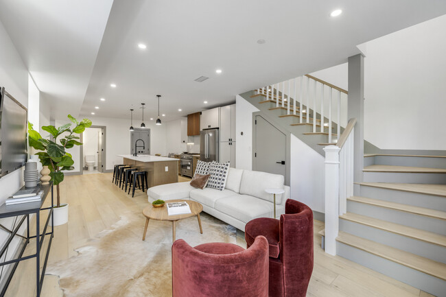 566 E 3rd St, Unit 1