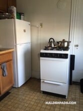 349 Pleasant St in Malden, MA - Building Photo - Building Photo