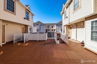 105 Adamecs Way in South Amboy, NJ - Building Photo - Building Photo